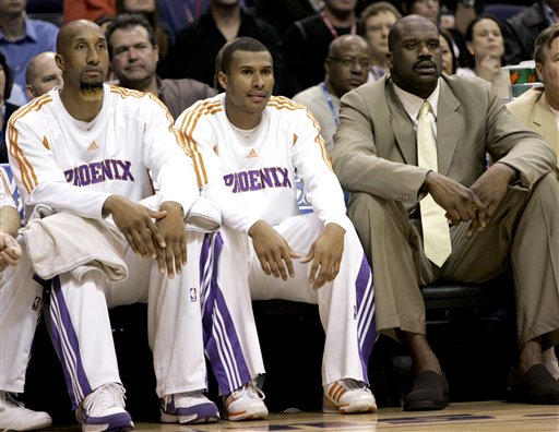 姆贝莫、阿马德和马兹拉维打完对伯恩茅斯之战就要离队。（与伯恩茅斯一战后，姆贝莫、阿马德与马兹拉维将离队）