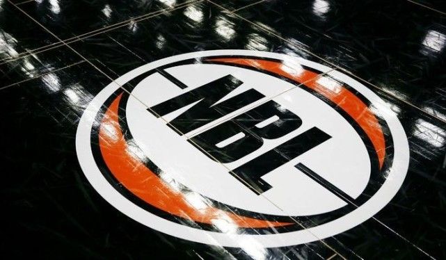 曼城与切尔西本轮积分榜争夺激烈（本轮曼城与切尔西积分榜之争白热化）