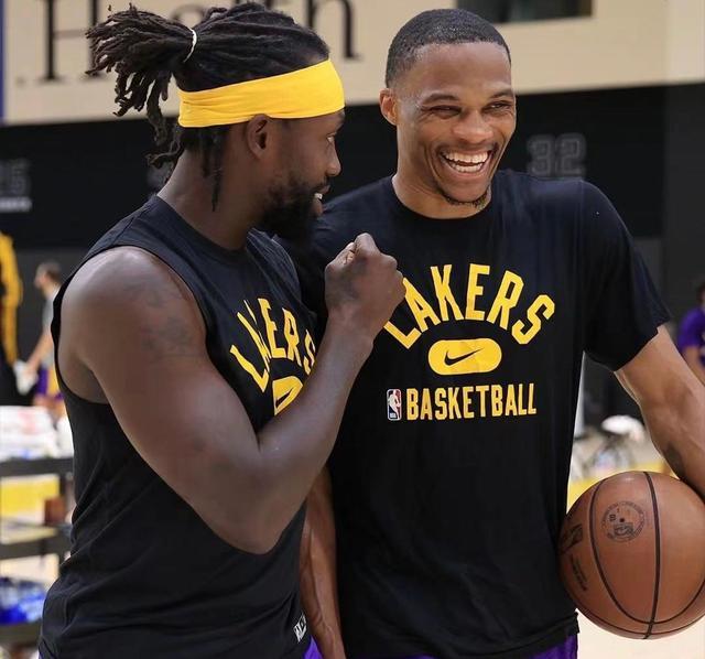 卡尔接班梅西？拜仁总监：梅西是能想到的最夸张的比较对象！（卡尔是梅西接班人？拜仁总监：与梅西相提并论太夸张）