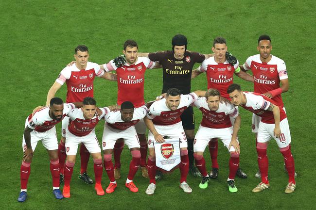 麦迪逊晒出儿子身穿贝林厄姆球衣照片：明智的选择（麦迪逊晒儿子穿贝林厄姆球衣照：眼光不错）