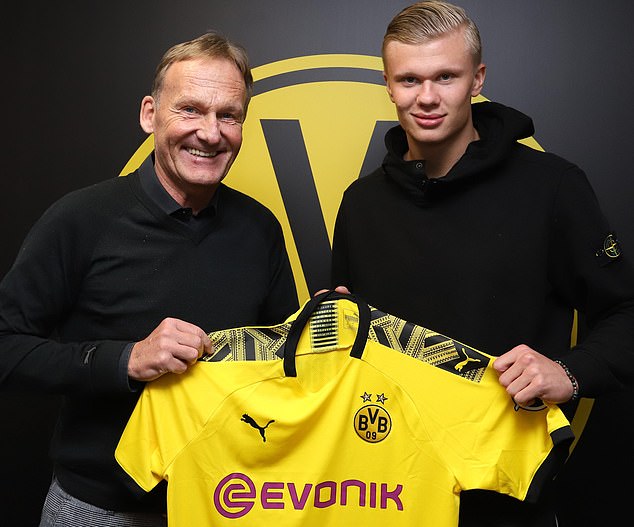 曼联重返英超前六（曼联再度跻身英超前六）