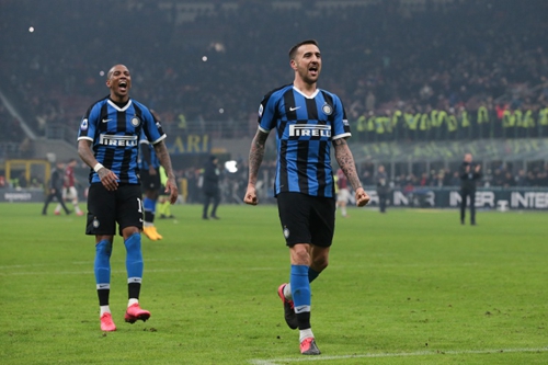 基恩谈阿诺德被嘘：红军球迷极力嘘一个本地孩子，还觉得很有风度（基恩评阿诺德遭嘘：利物浦球迷狂嘘自家本土小将，却自以为有风度）