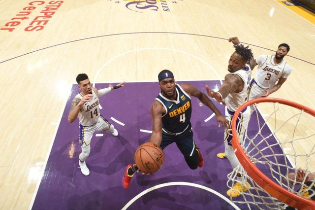 官方判罚遭质疑（官方判罚引发争议）