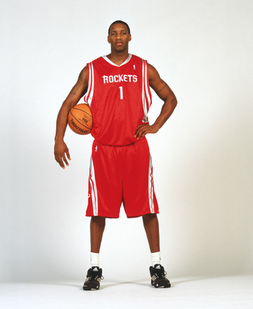 海港夺冠历程：上半程排第4，对BIG4仅取1分；下半程11胜2平2负（海港封王轨迹：半程居第4对BIG4仅得1分，下半程11胜2平2负）