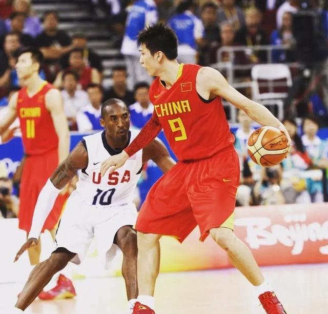 头槌助帕尔马连追两球逼平米兰，德尔普拉托当选全场最佳球员（帕尔马凭借头球连扳两球战平米兰，德尔普拉托荣膺本场最佳）